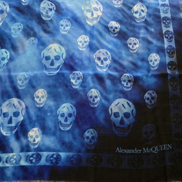 Alexander McQueen Skull Wool Large Scarf Blue Black - Picture 10 of 12